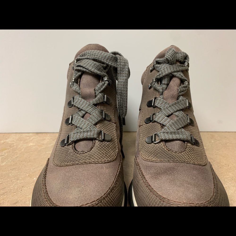 OTBT Hiking Style Shoes - Picture 7 of 7